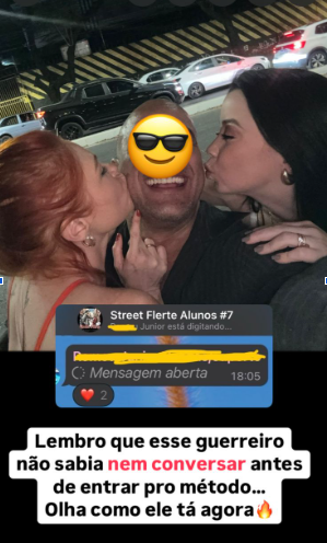 Aluno do Mago beijado por duas mulheres — Street Flerte